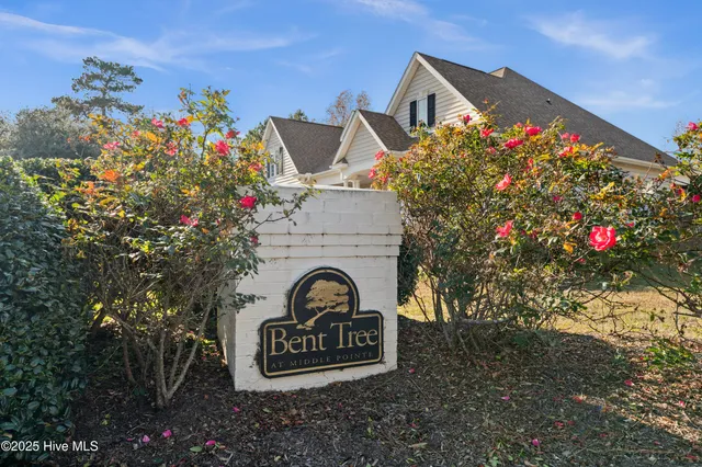 $622,900 | 100 Lindy Court, Hampstead, NC 28443