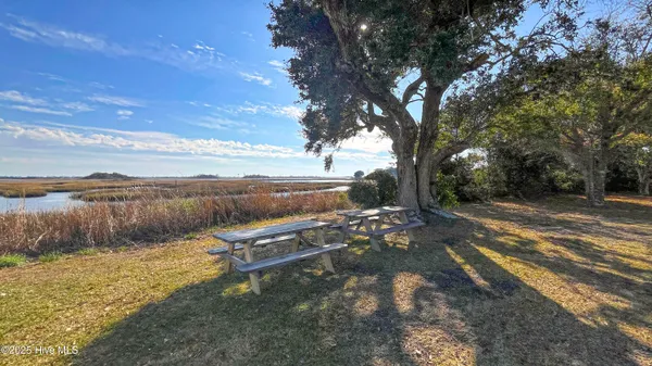 $575,000 | 100 Lindy Court, Hampstead, NC 28443