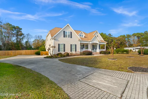 $575,000 | 100 Lindy Court, Hampstead, NC 28443