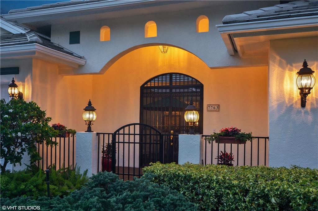 7763 Southeast Lucida Lane Hobe Sound, FL 33455 - Photo 2 of 32