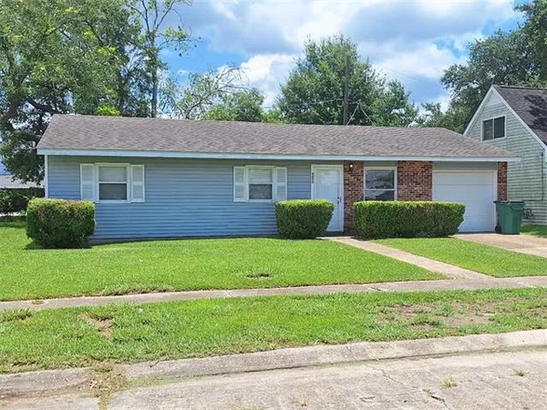 $1,700 | 5053 Bennington Drive, Marrero, LA 70072
