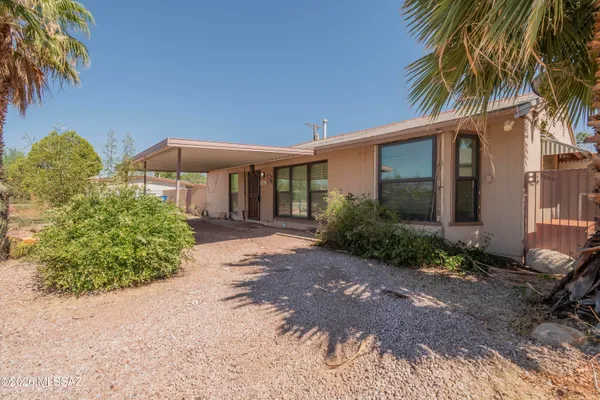 $215,000 | 5632 East Calle Aurora, Tucson, AZ 85711