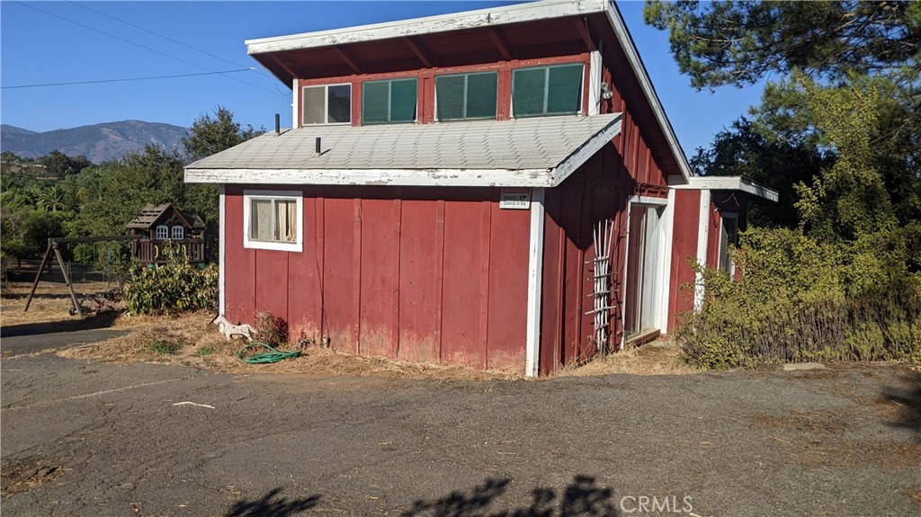 29348 Mactan Road Valley Center, CA 92082 - Photo 2 of 4 Studio guest house