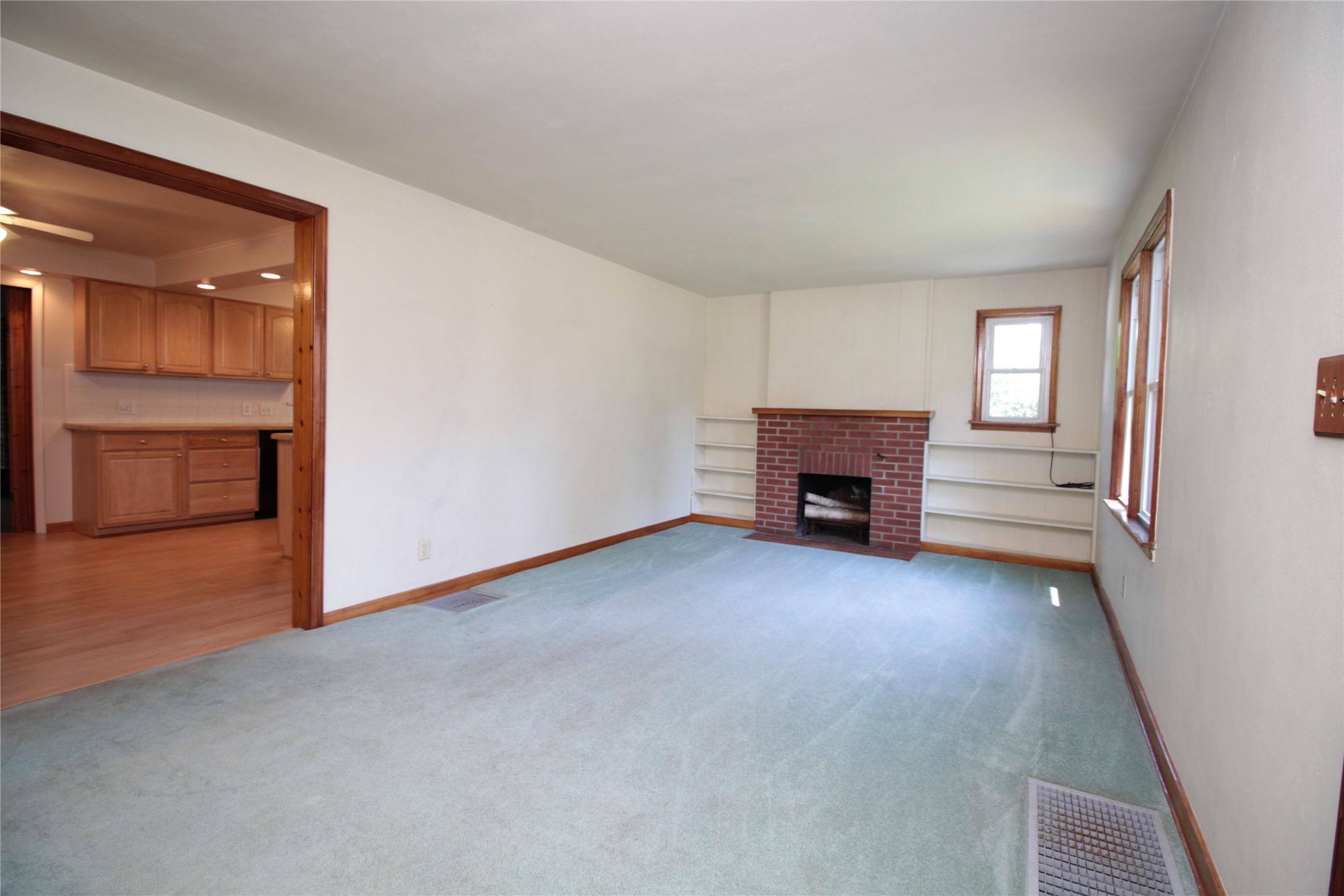 32 Wallace Road Binghamton, NY 13905 - Photo 3 of 50