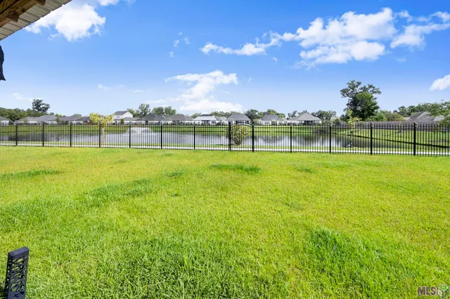 $2,600 | 39262 Bridge Path Lane, Gonzales, LA 70737