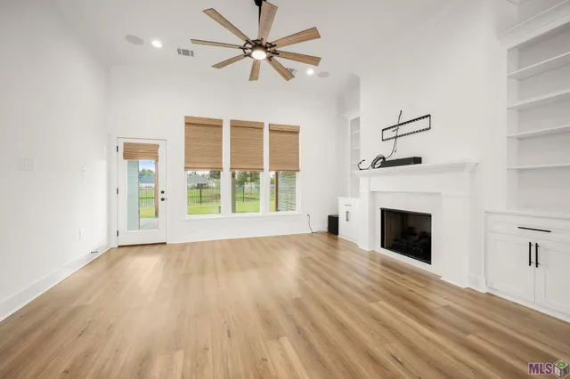 $2,600 | 39262 Bridge Path Lane, Gonzales, LA 70737