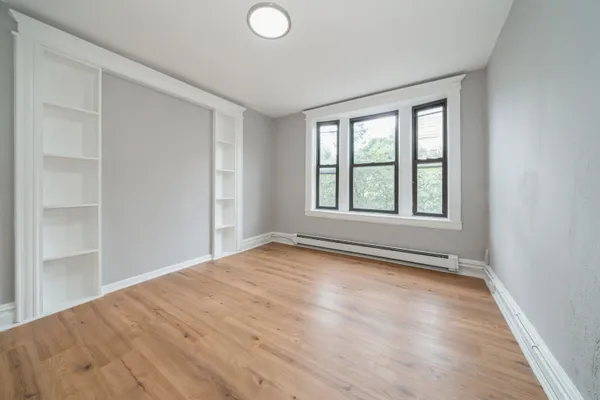 $2,050 | 106 Baldwin Avenue, Unit 3, Jersey City, NJ 07306