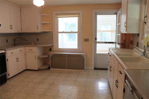 152 Three Rivers Road Wilbraham, MA 01095 - Photo 9 of 18