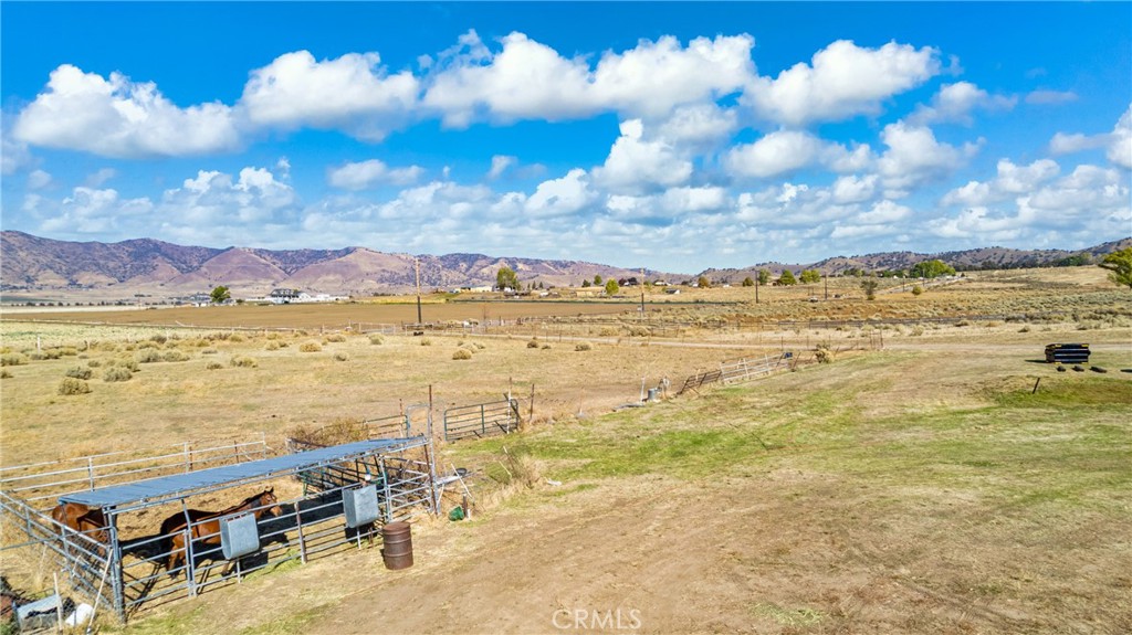18888 Pellisier Road Tehachapi, CA 93561 - Photo 38 of 43 a view of an ocean and beach