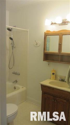 1003 25th Street Moline, IL 61265 - Photo 17 of 21 Gallery Image 17