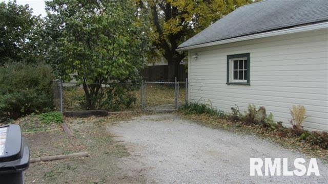 1003 25th Street Moline, IL 61265 - Photo 19 of 21 Gallery Image 19