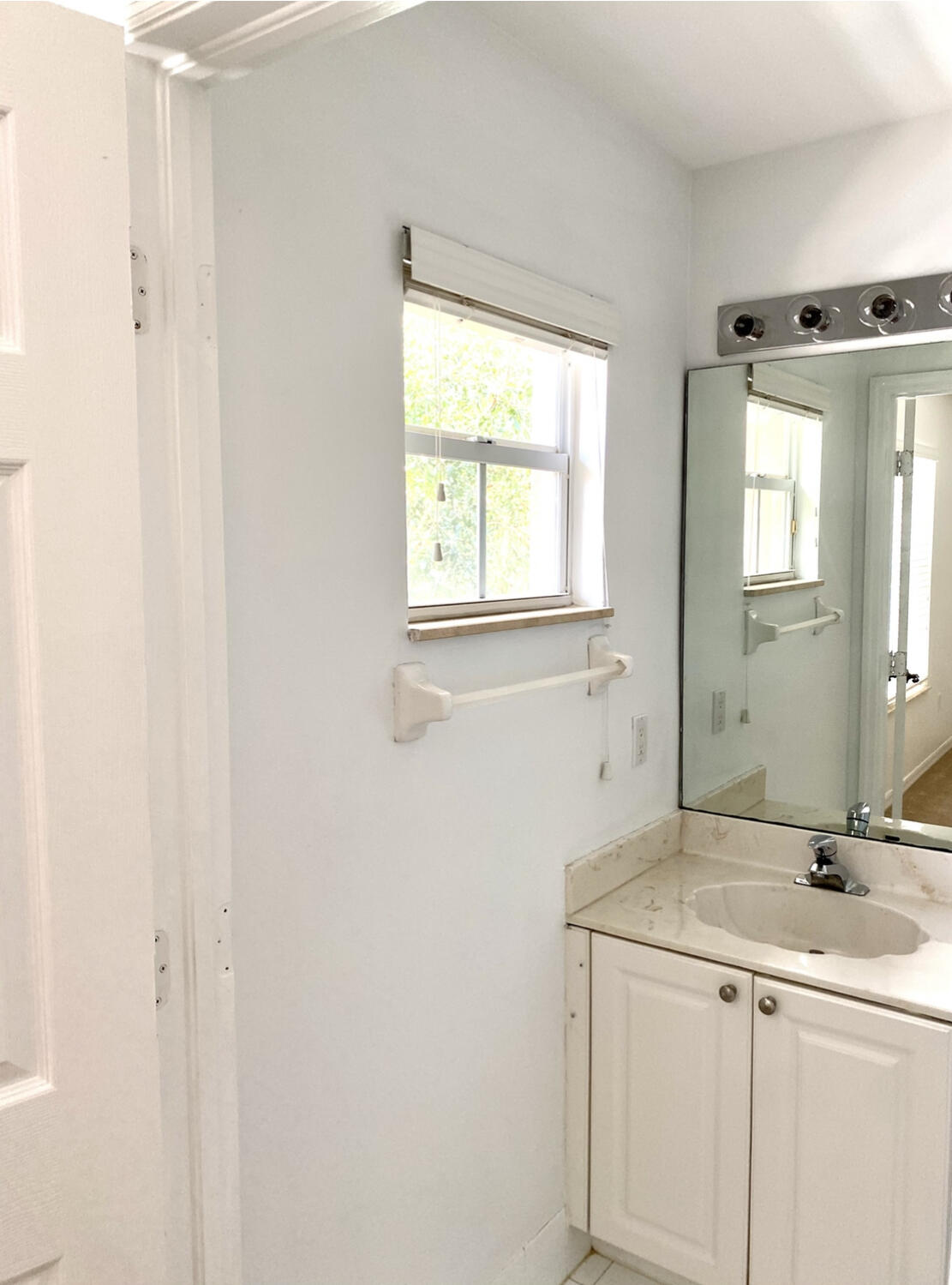 135 Coconut Key Lane Delray Beach, FL 33484 - Photo 13 of 15 35E0A09C-8947-4B4F-8C5C-F1C1360B2C2C