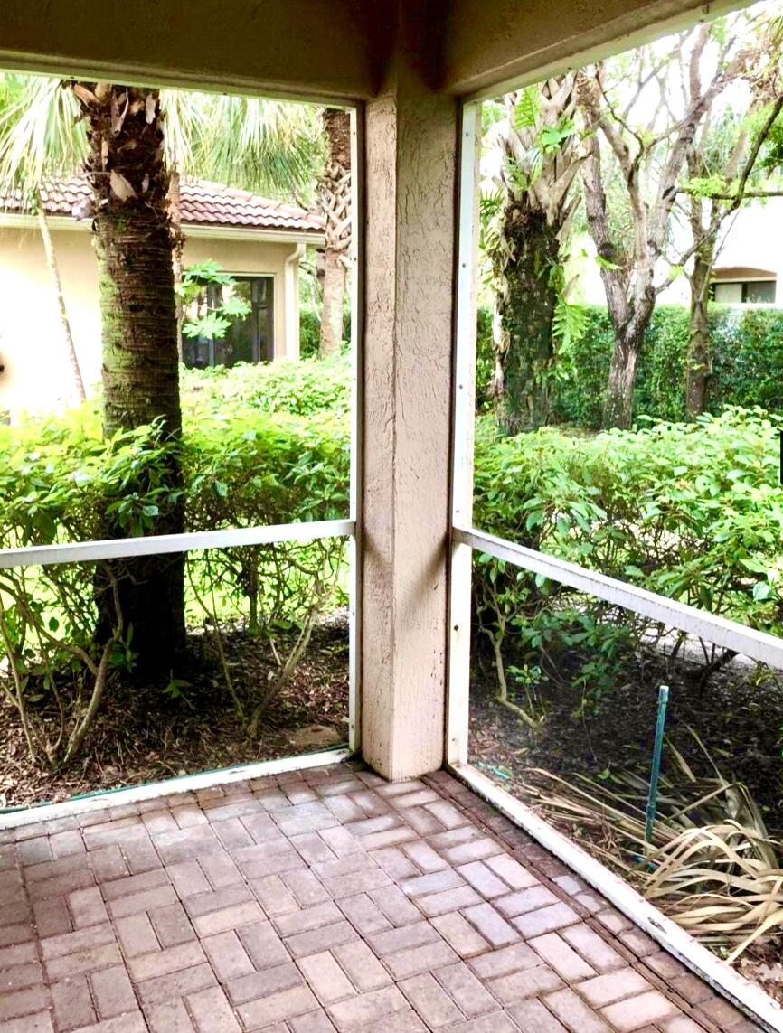 135 Coconut Key Lane Delray Beach, FL 33484 - Photo 14 of 15 9A82A92B-A550-4CD2-8D9B-802F87A1614D
