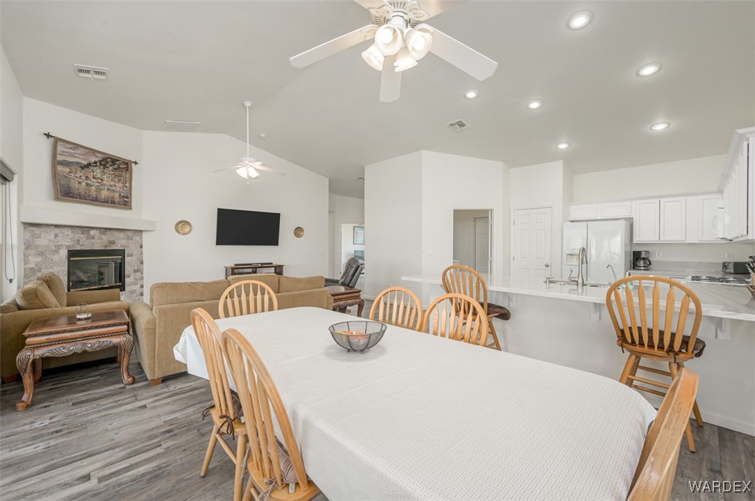 10017 Dike Road Mohave Valley, AZ 86440 - Photo 17 of 49 Dining Area
