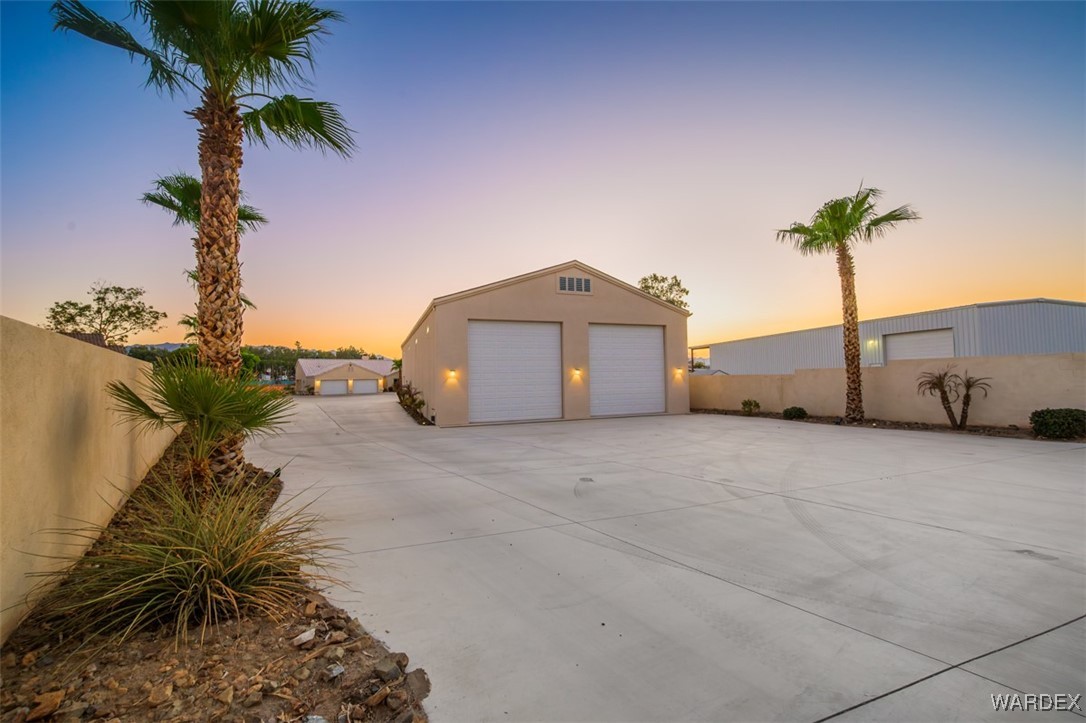 10017 Dike Road Mohave Valley, AZ 86440 - Photo 4 of 49 Garage
