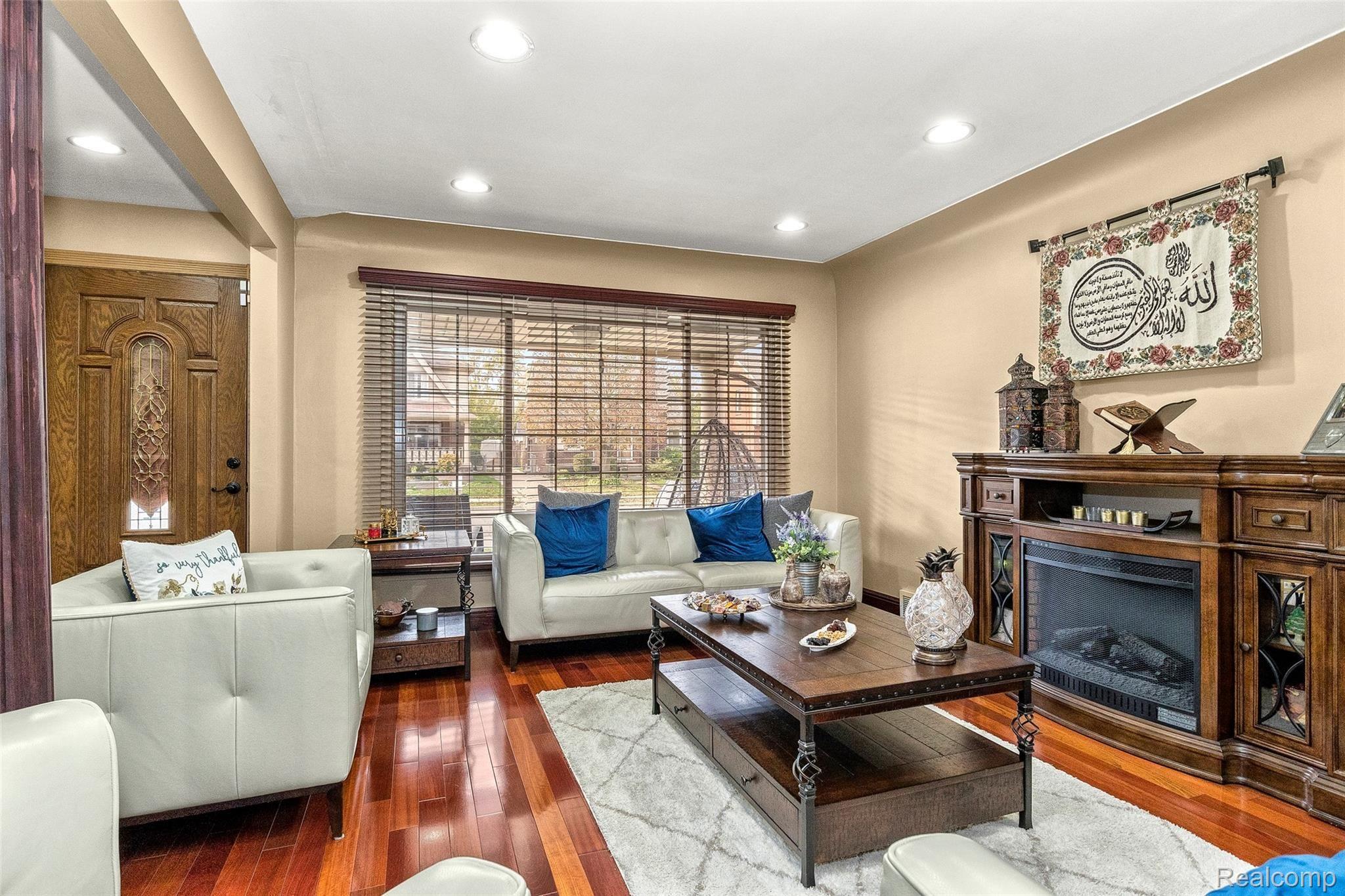 7500 Miller Road Dearborn, MI 48126 - Photo 6 of 35 06.jpg