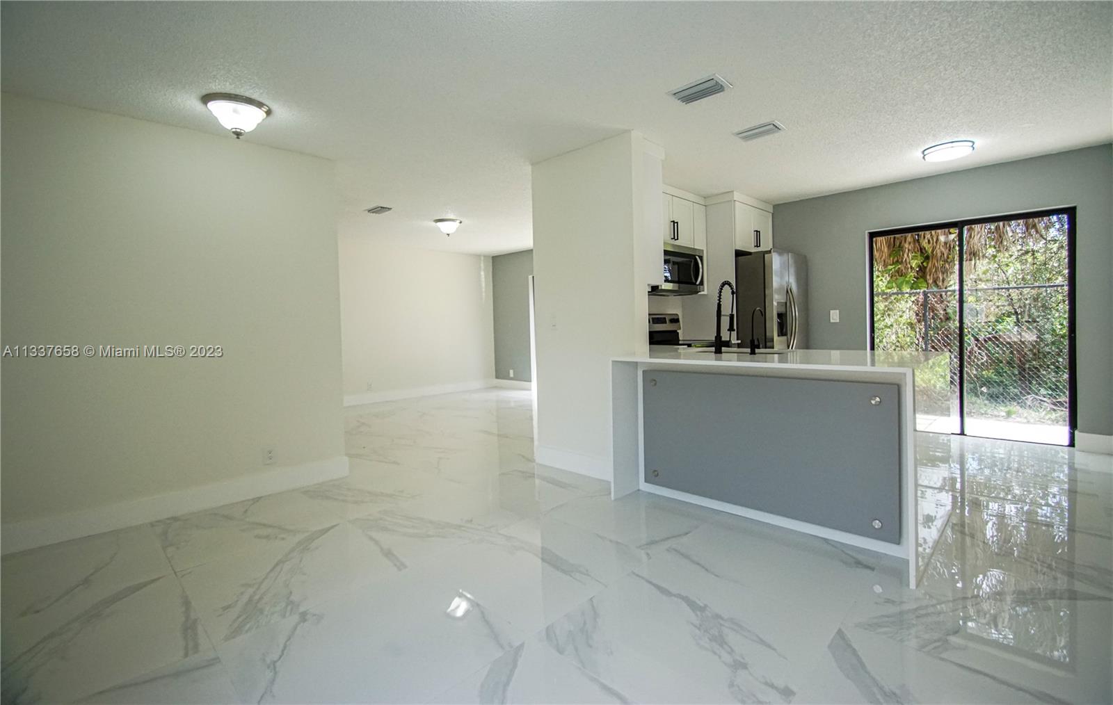 3423 Foxcroft Road Miramar, FL 33025 - Photo 3 of 14 Gallery Image 3