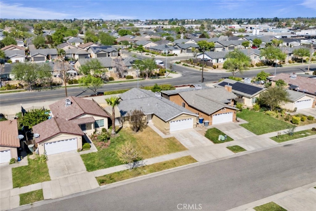 557 Monique Street Merced, CA 95341 - Photo 5 of 26