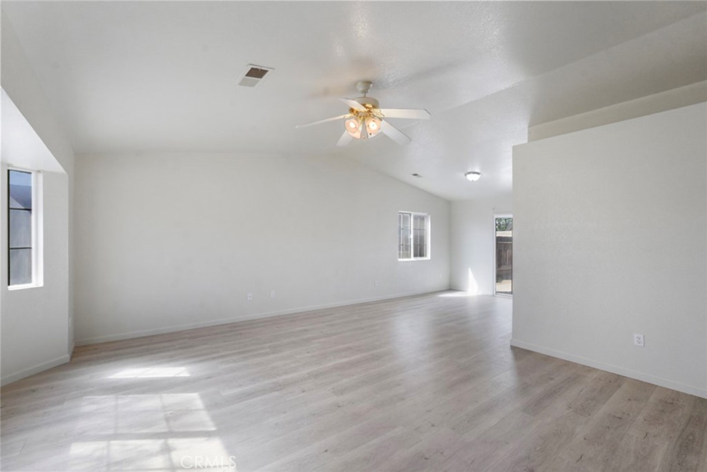 557 Monique Street Merced, CA 95341 - Photo 6 of 26