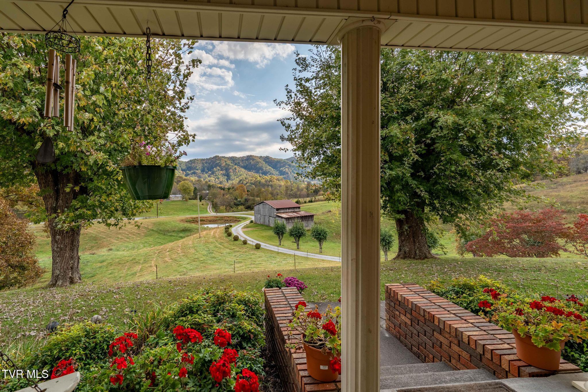 348 Clinch Valley Road Eidson, TN 37731 - Photo 79 of 120 348 Clinch Valley Rd (65 of 116)