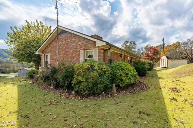 $1,350,000 | 348 Clinch Valley Road, Eidson, TN 37731