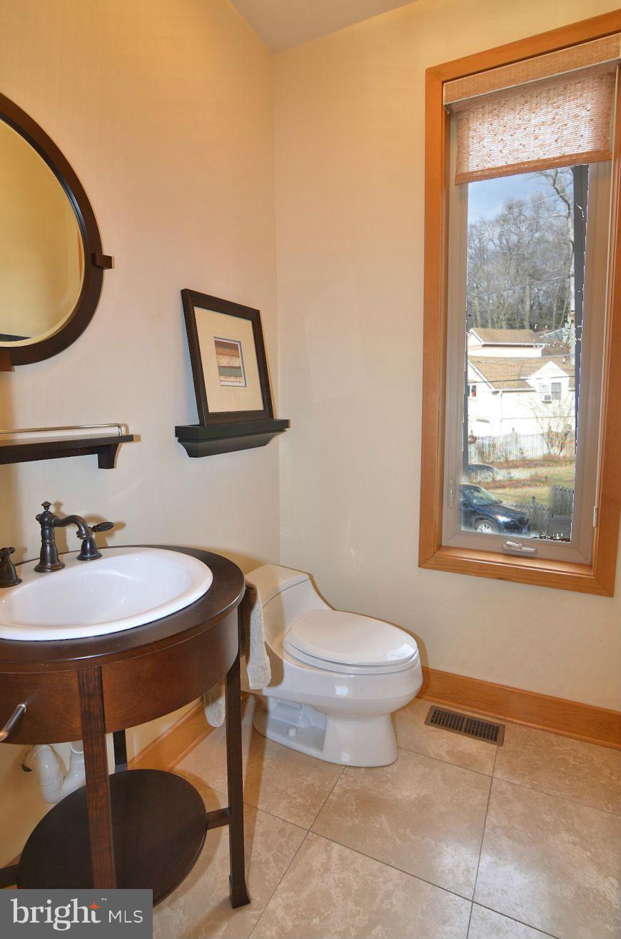 667 Shore Road Severna Park, MD 21146 - Photo 12 of 30 Bath