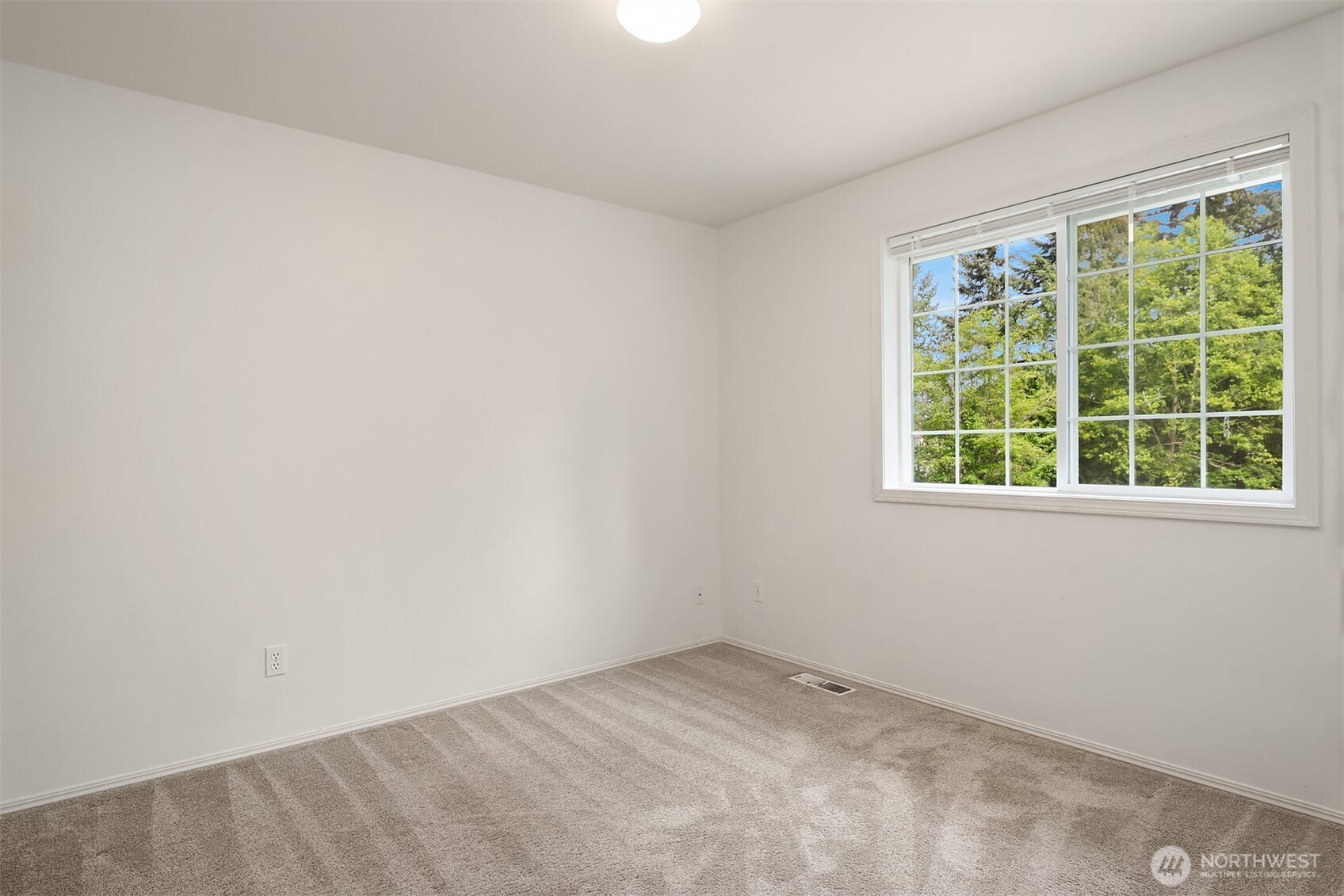 919 Southwest 319th Place Federal Way, WA 98023 - Photo 14 of 24
