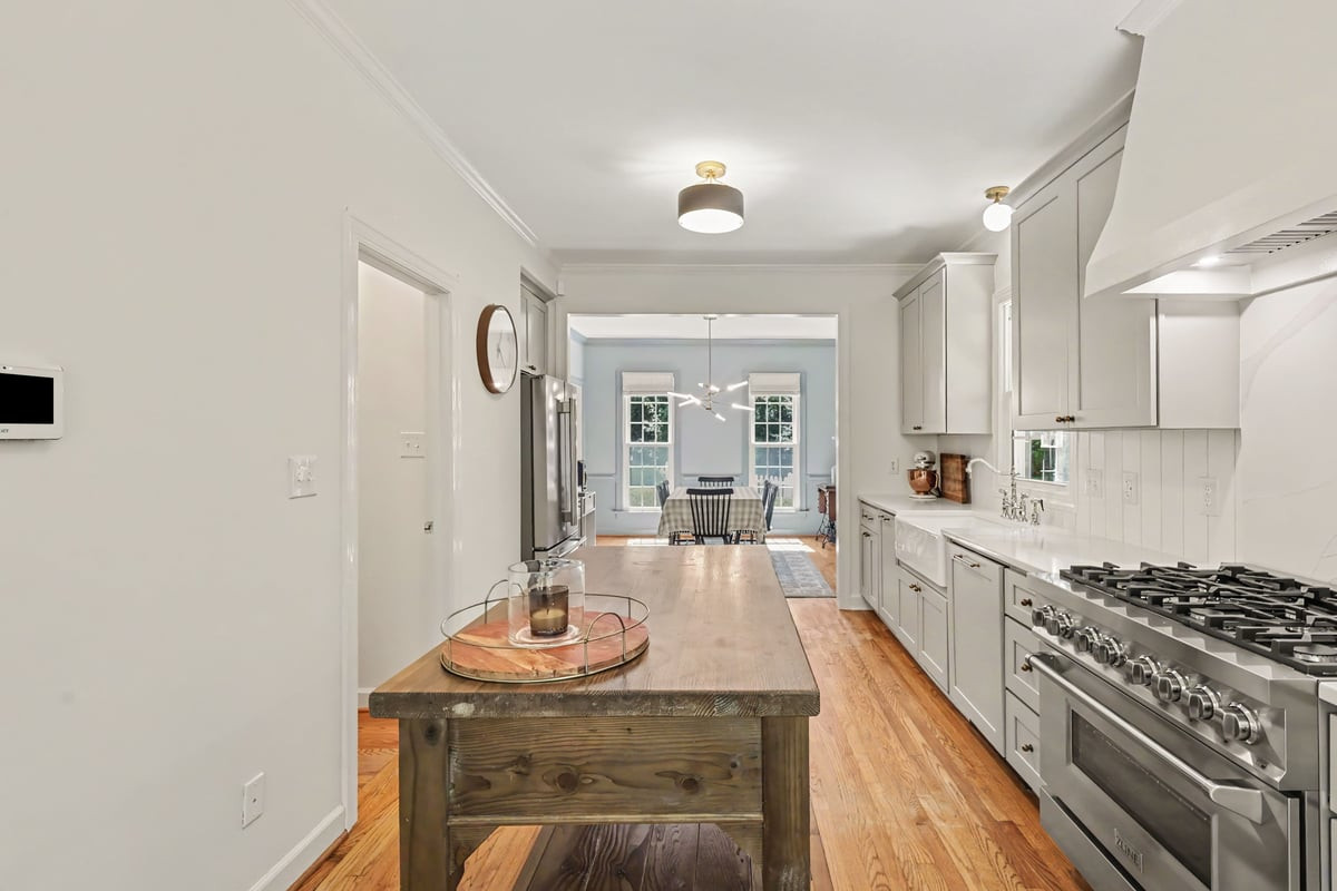 2536 Ashley Court Raleigh, NC 27607 - Photo 10 of 26 010_file_3280.jpg
