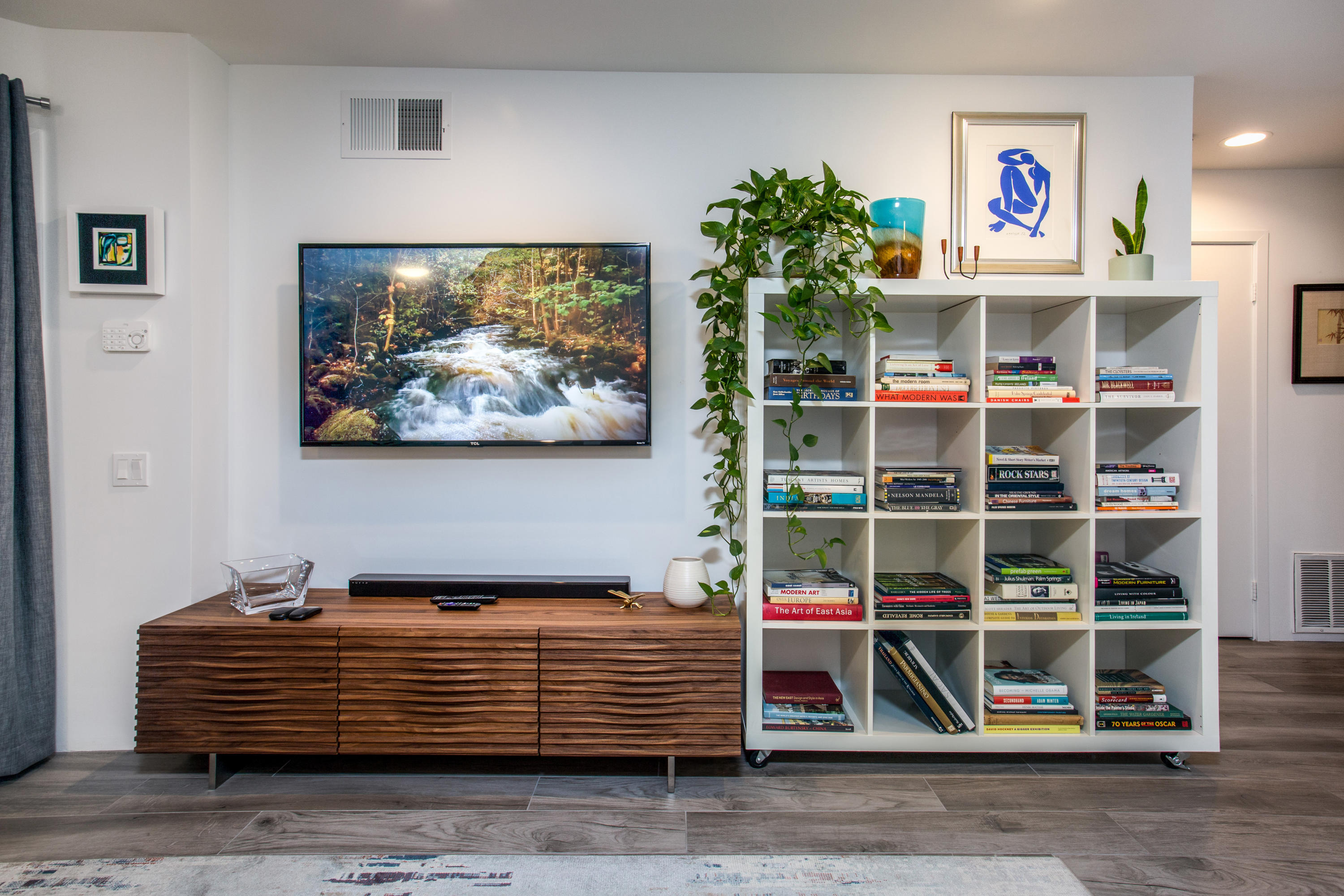 500 East Amado Road, Unit 111 Palm Springs, CA 92262 - Photo 4 of 48 a view of painting on the wall
