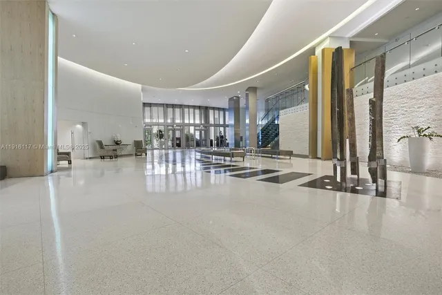 $4,500 | 92 Southwest 3rd Street, Unit 1604, Miami, FL 33130