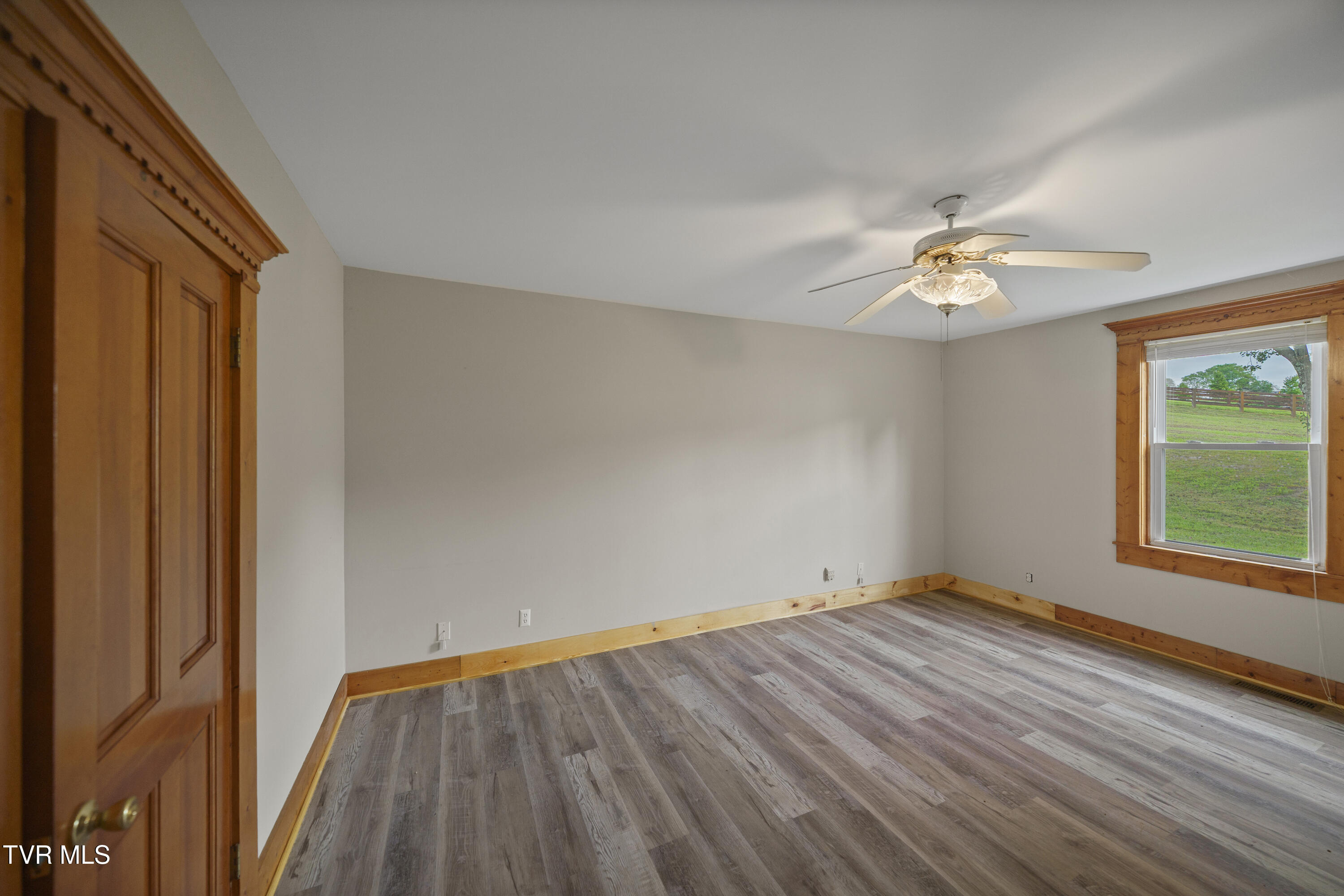 2028 Dry Hill Road Butler, TN 37640 - Photo 16 of 23 DSC07724