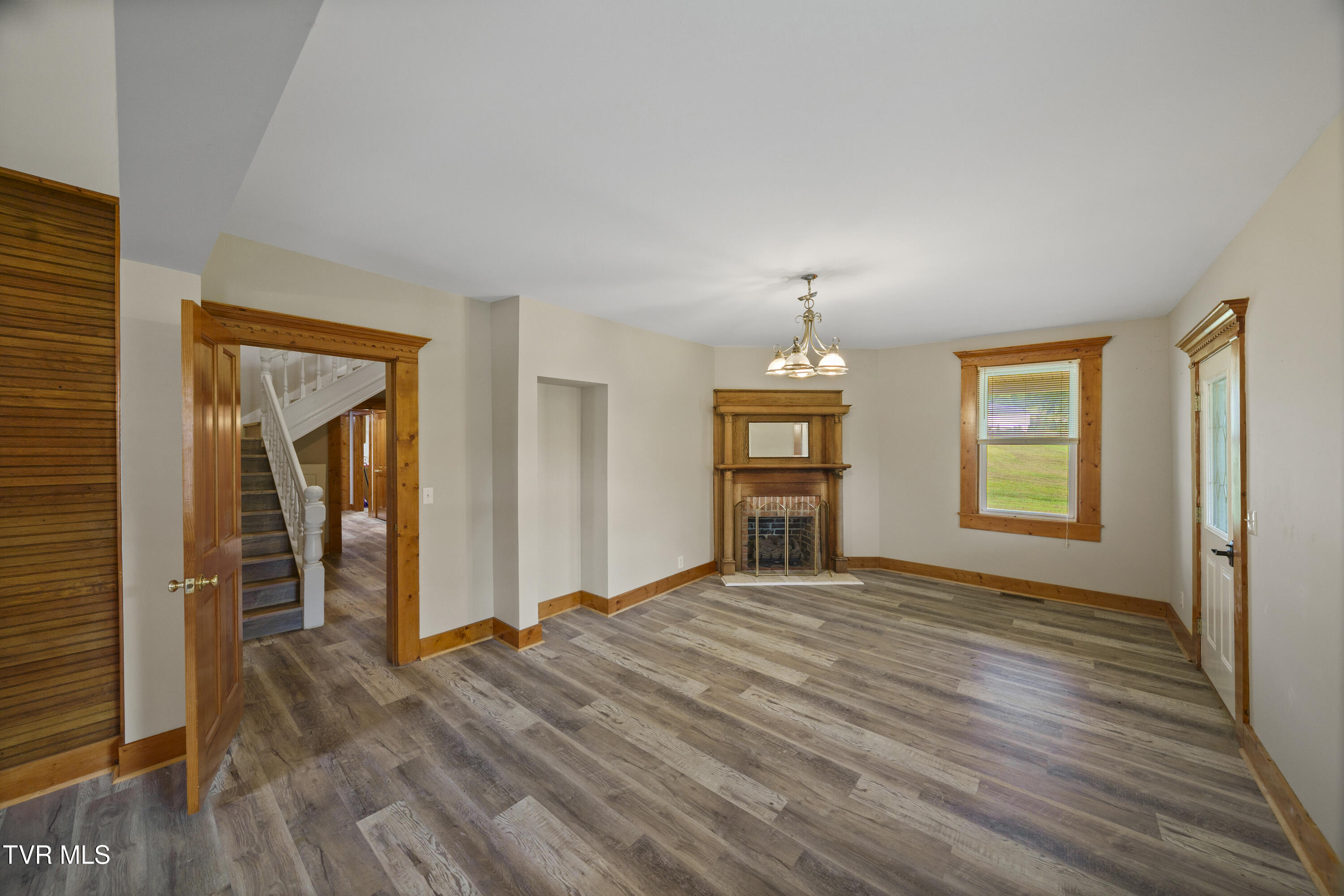 2028 Dry Hill Road Butler, TN 37640 - Photo 7 of 23 DSC07697