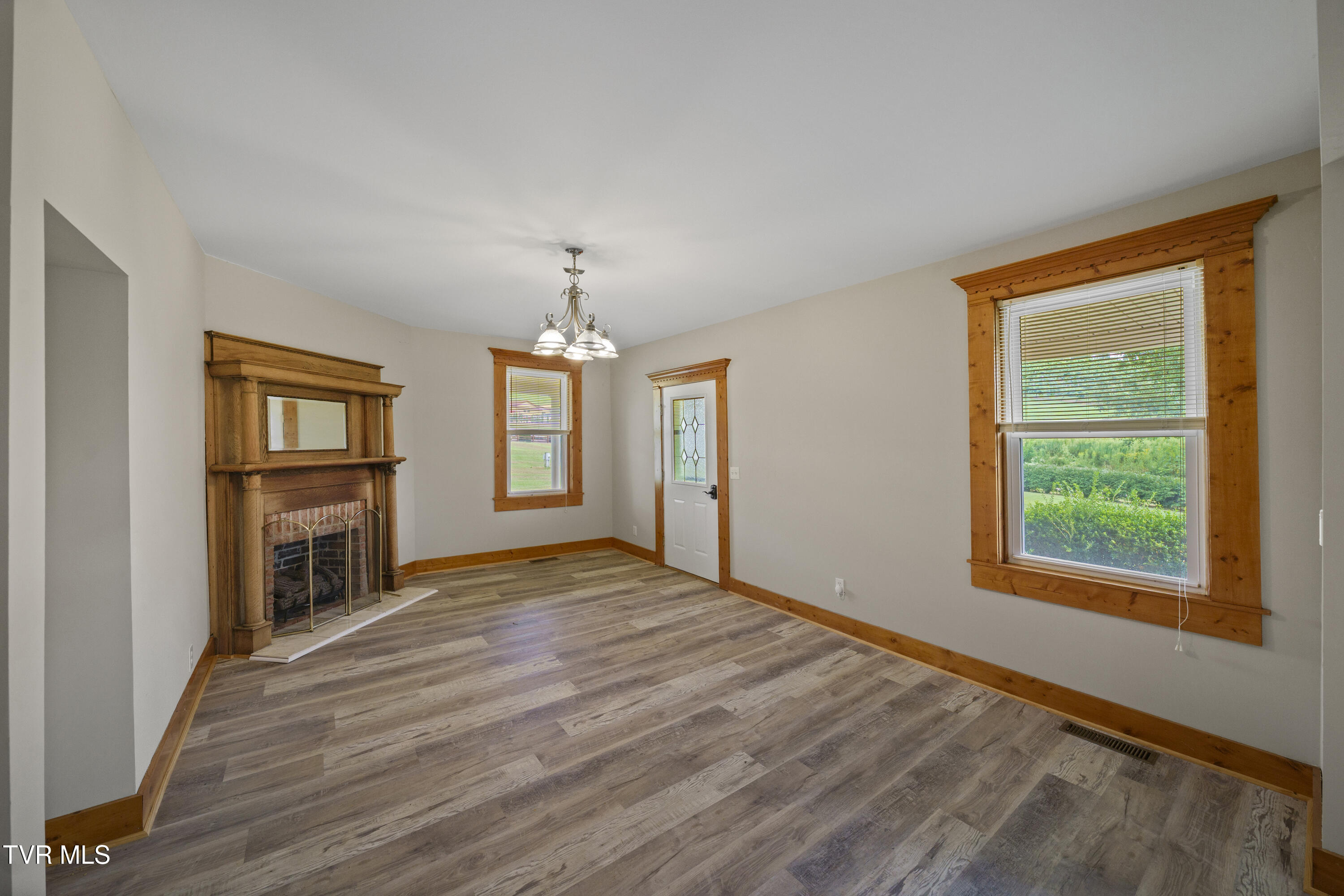 2028 Dry Hill Road Butler, TN 37640 - Photo 8 of 23 DSC07700