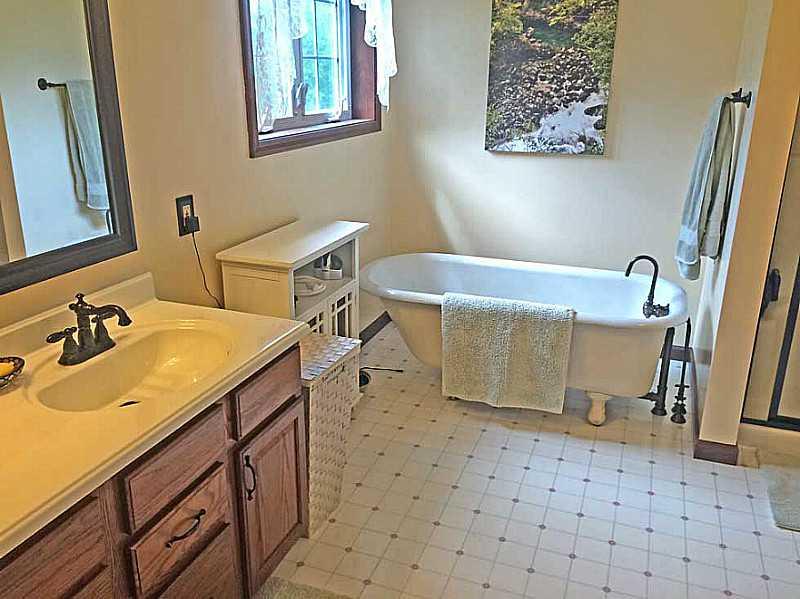 161 Johnson Road Somerset, PA 15501 - Photo 15 of 25 Full Bath.