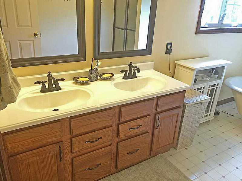 161 Johnson Road Somerset, PA 15501 - Photo 16 of 25 Full Bath.