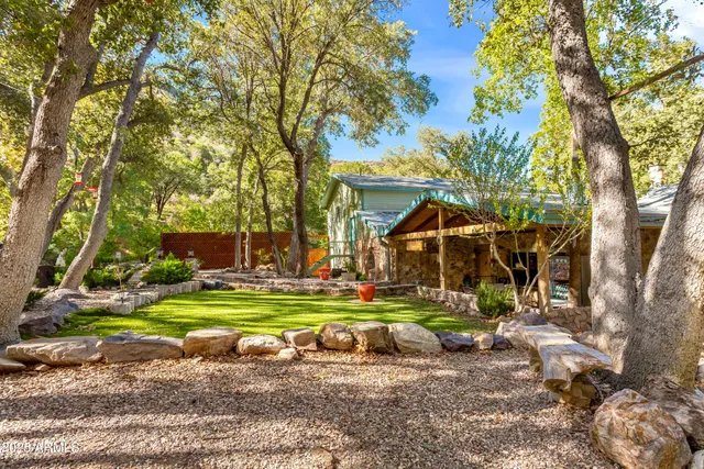 a picture of a counter top space