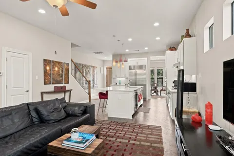 $799,900 | 2 Prestonwood Cove, Lakeway, TX 78734