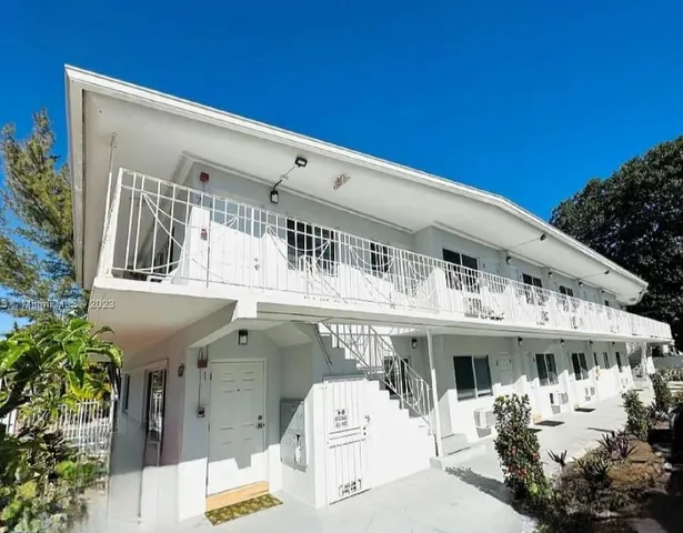 $1,450 | 8129 Abbott Avenue, Unit 9, Miami Beach, FL 33141