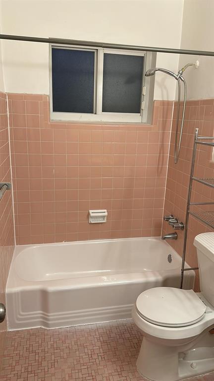 8129 Abbott Avenue, Unit 9 Miami Beach, FL 33141 - Photo 5 of 5