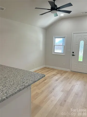 $1,350 | 303 South Main Street, Catawba, NC 28609