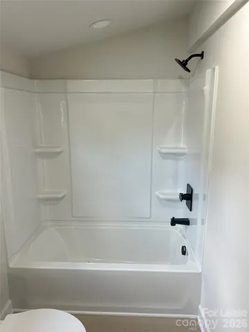 $1,350 | 303 South Main Street, Catawba, NC 28609