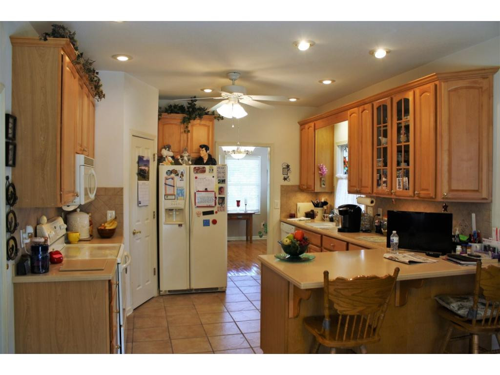 110 Stonebrook Loop Elizabethton, TN 37643 - Photo 14 of 35 Gourmet Kitchen