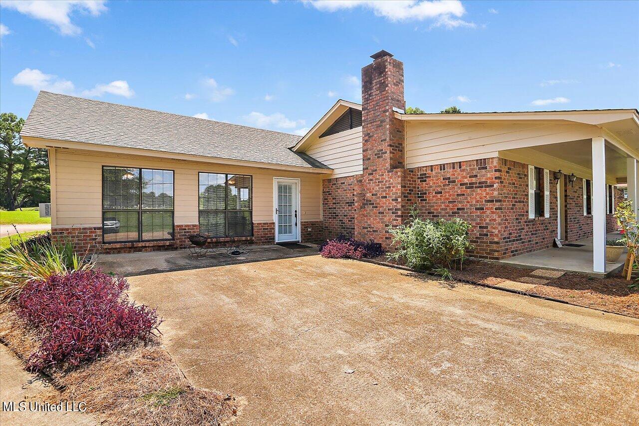 576 Way Road Canton, MS 39046 - Photo 4 of 70 04-576 Way Rd