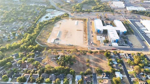 a picture of city view