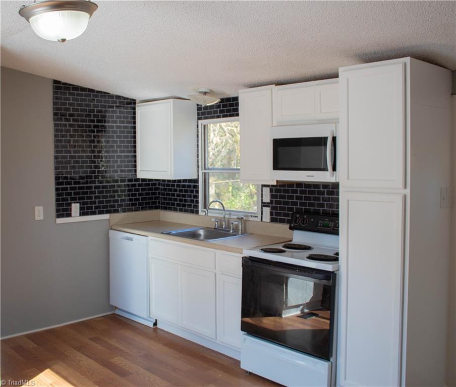 4968 Fairview Drive Extension Trinity, NC 27370 - Photo 5 of 16 Kitchen