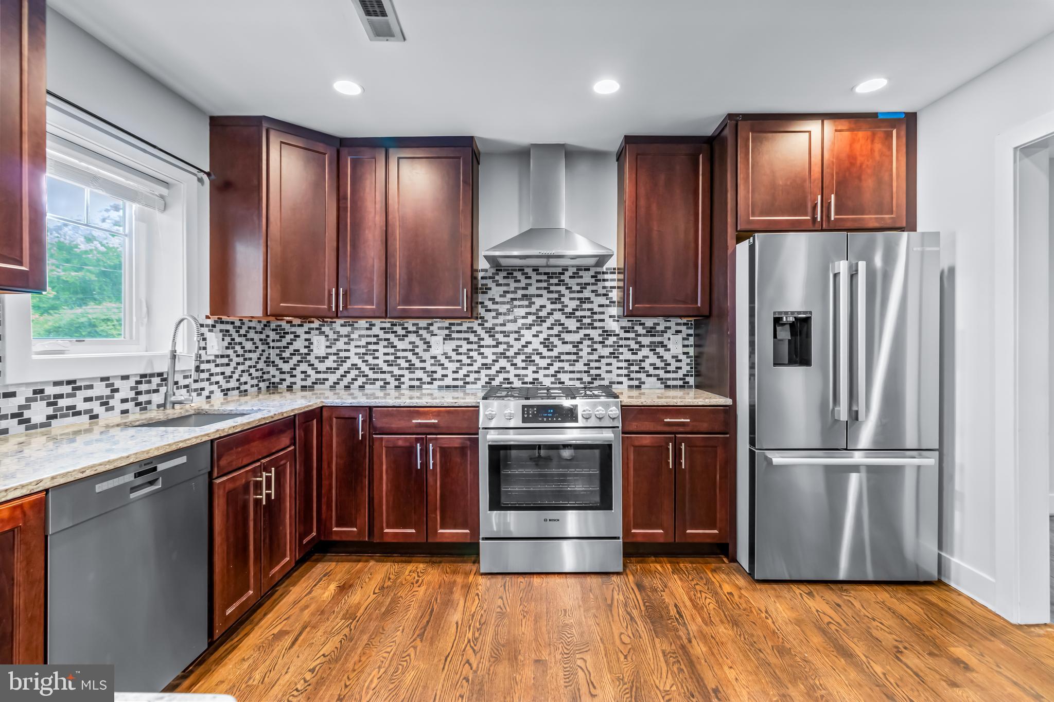 7516 Glenriddle Road Bethesda, MD 20817 - Photo 17 of 42