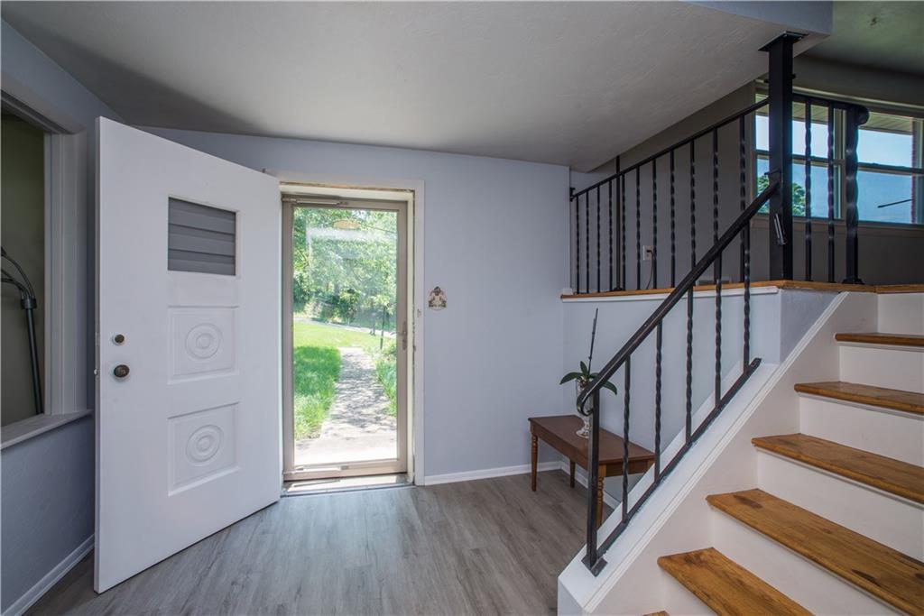 614 Fort Couch Road Pittsburgh, PA 15241 - Photo 3 of 25