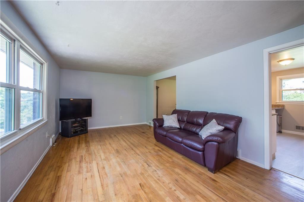 614 Fort Couch Road Pittsburgh, PA 15241 - Photo 5 of 25