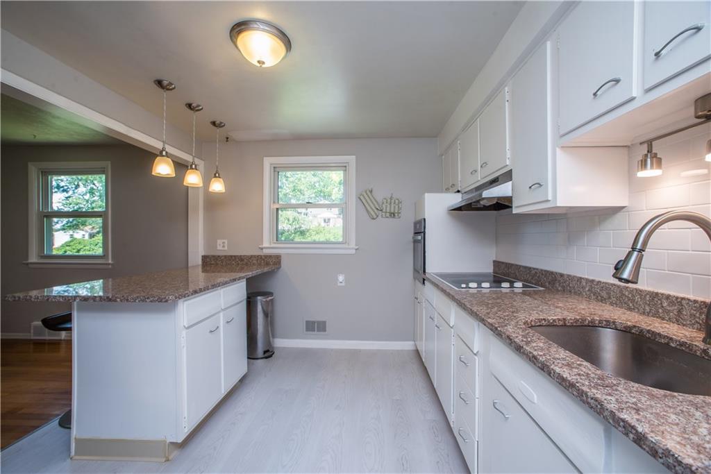 614 Fort Couch Road Pittsburgh, PA 15241 - Photo 7 of 25