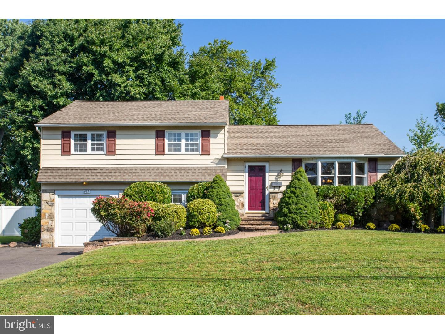 977 Marian Road Warminster, PA 18974 - Photo 1 of 19 Gallery Image 1